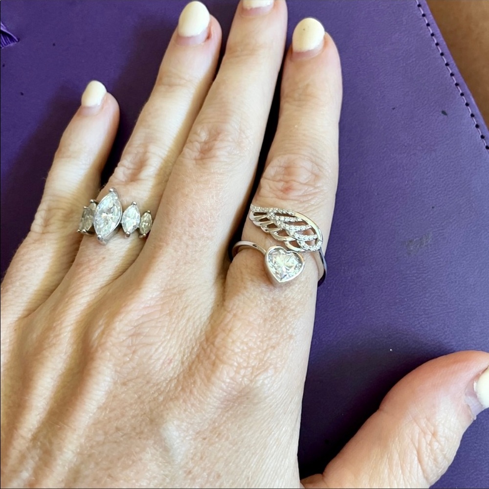 Angel’s Wing & Heart 1.5ct Heart Moissanite Ring - Picture 4 of 5